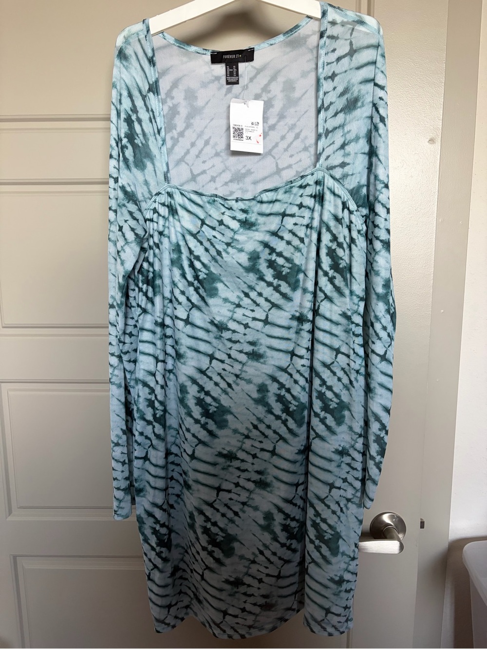 Forever 21+ Tie-Dye Long Sleeve Dress in Seafoam Green
